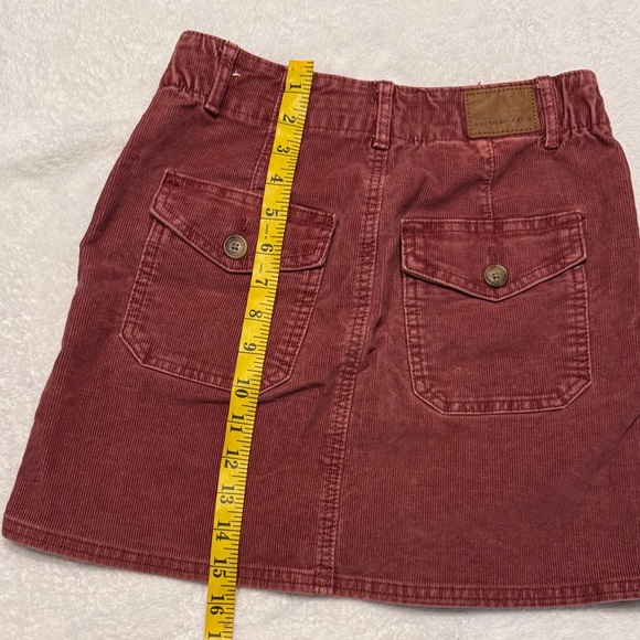 American Eagle Corduroy Mini Skirt Burgundy High Waist Pockets Sz 00 - Picture 2 of 9